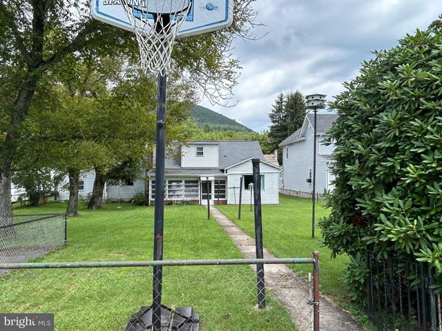 420 NORTH, Lykens, PA 17048