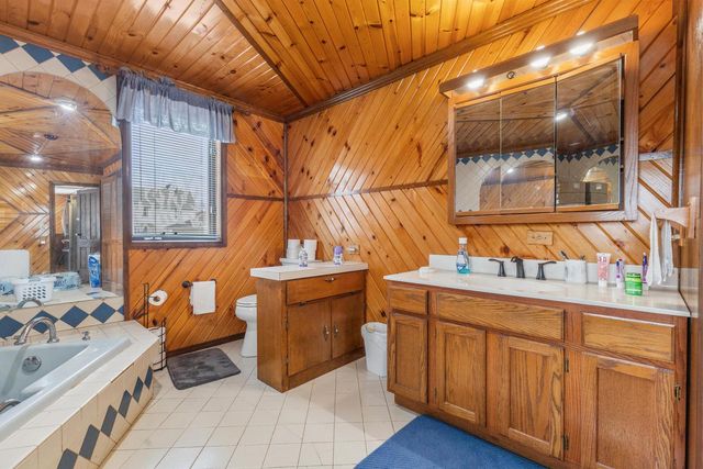 1314 S 10th STREET, Manitowoc, WI 54220