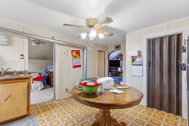 1314 S 10th STREET, Manitowoc, WI 54220