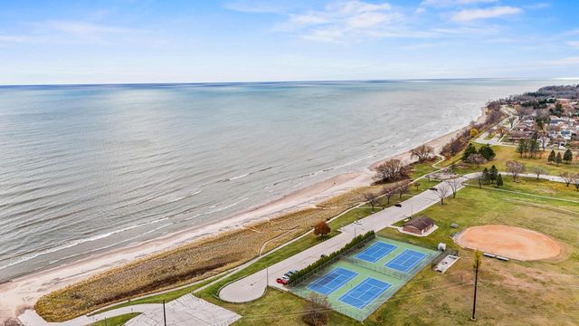 1314 S 10th STREET, Manitowoc, WI 54220