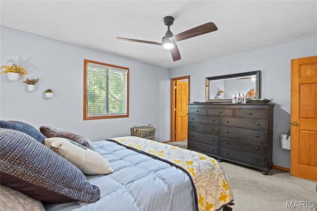 2362 Briarcliff Drive, Alton, IL 62002