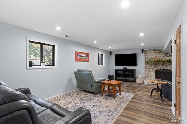 2362 Briarcliff Drive, Alton, IL 62002