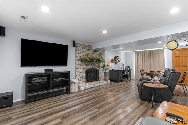 2362 Briarcliff Drive, Alton, IL 62002