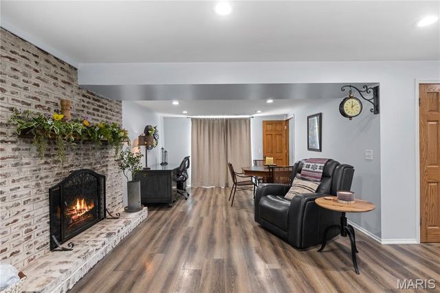 2362 Briarcliff Drive, Alton, IL 62002