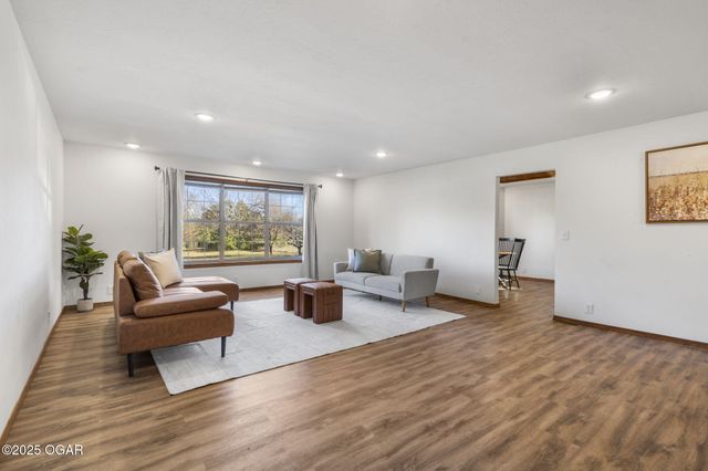 7976 County Lane 166, Carthage, MO 64836