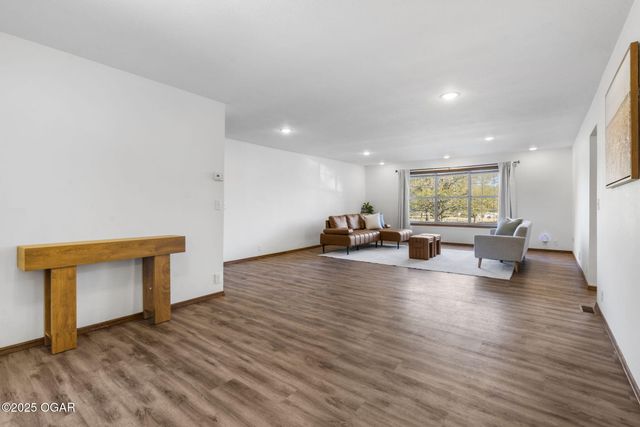 7976 County Lane 166, Carthage, MO 64836