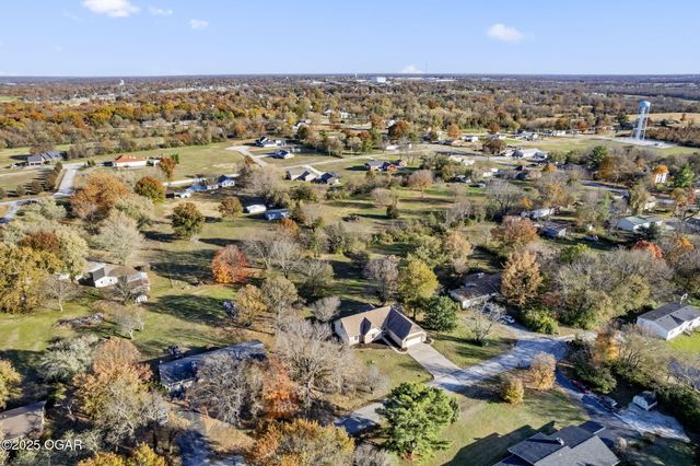 7976 County Lane 166, Carthage, MO 64836