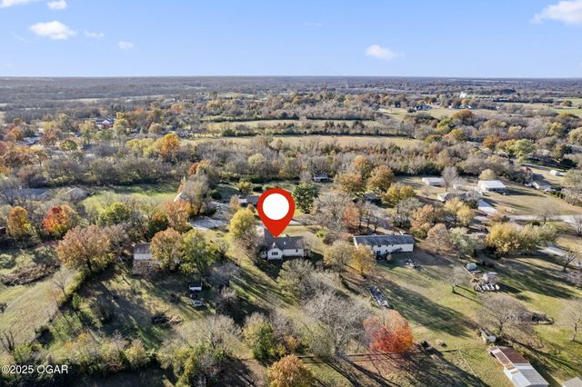 7976 County Lane 166, Carthage, MO 64836