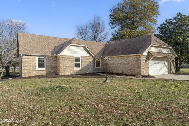 7976 County Lane 166, Carthage, MO 64836