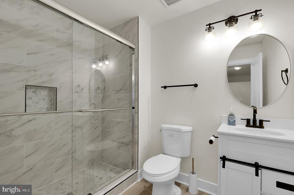 Image 40 of property listing at 6 JIMMYS ST, Mount Airy, MD 21771