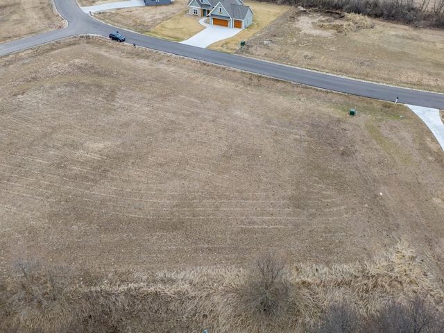 914 8th Street SW, Pine Island, MN 55963