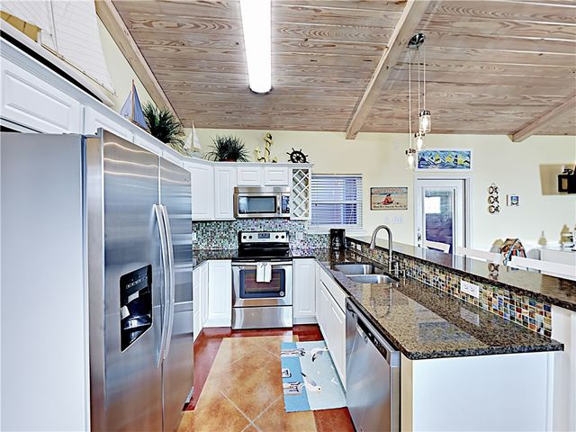 2212 State Highway 361 113, Port Aransas, TX 78373