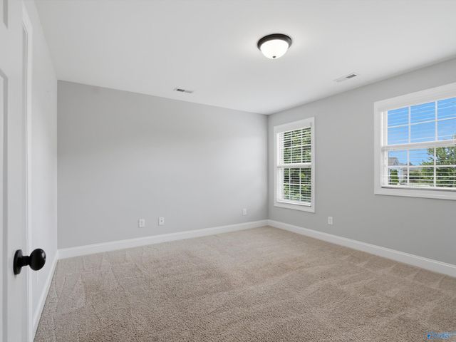 22 Tall Oak Blvd SW, Huntsville, AL 35824