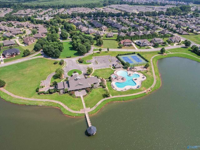 22 Tall Oak Blvd SW, Huntsville, AL 35824