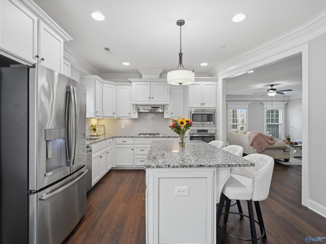22 Tall Oak Blvd SW, Huntsville, AL 35824