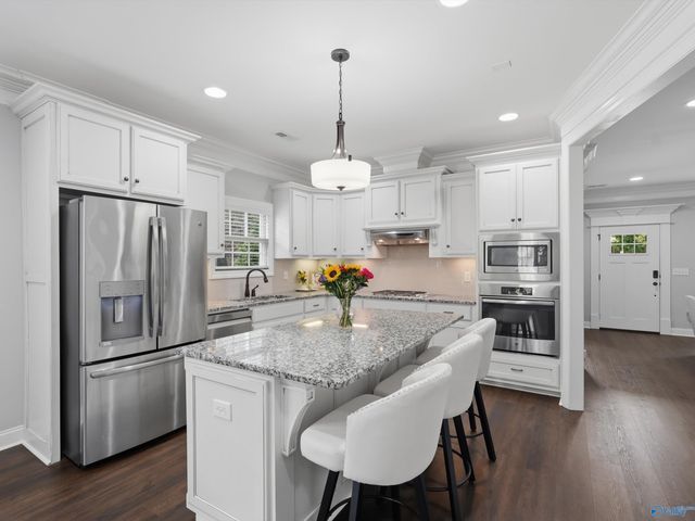 22 Tall Oak Blvd SW, Huntsville, AL 35824