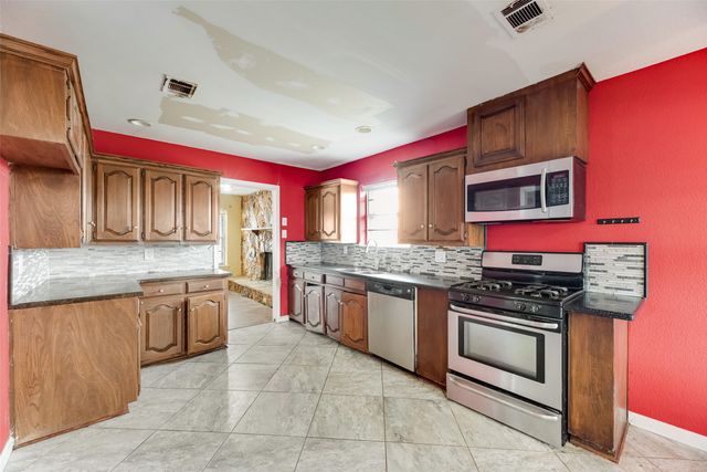 514 N Ballard Avenue, Wylie, TX 75098