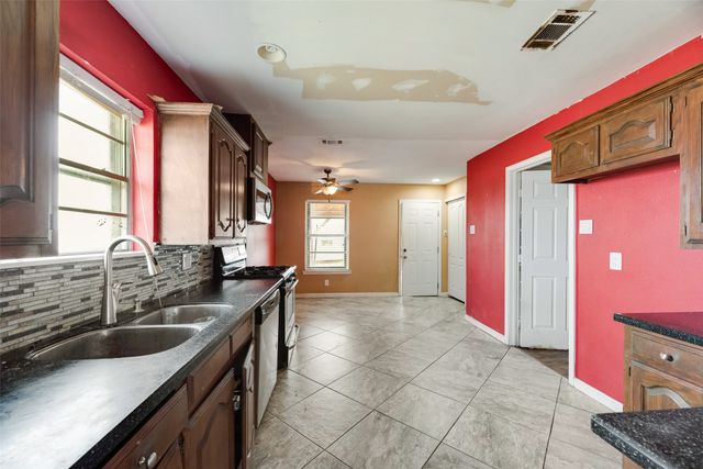 514 N Ballard Avenue, Wylie, TX 75098