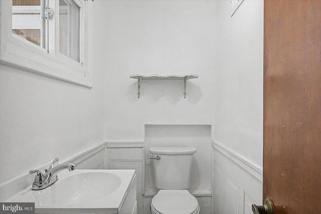 2105 WESTMINSTER DR, Wilmington, DE 19810