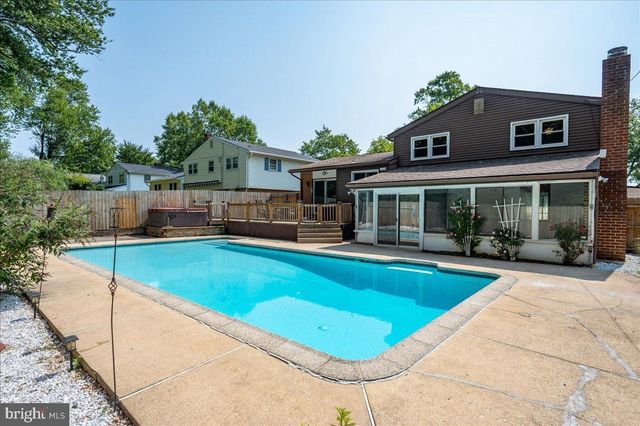 2105 WESTMINSTER DR, Wilmington, DE 19810