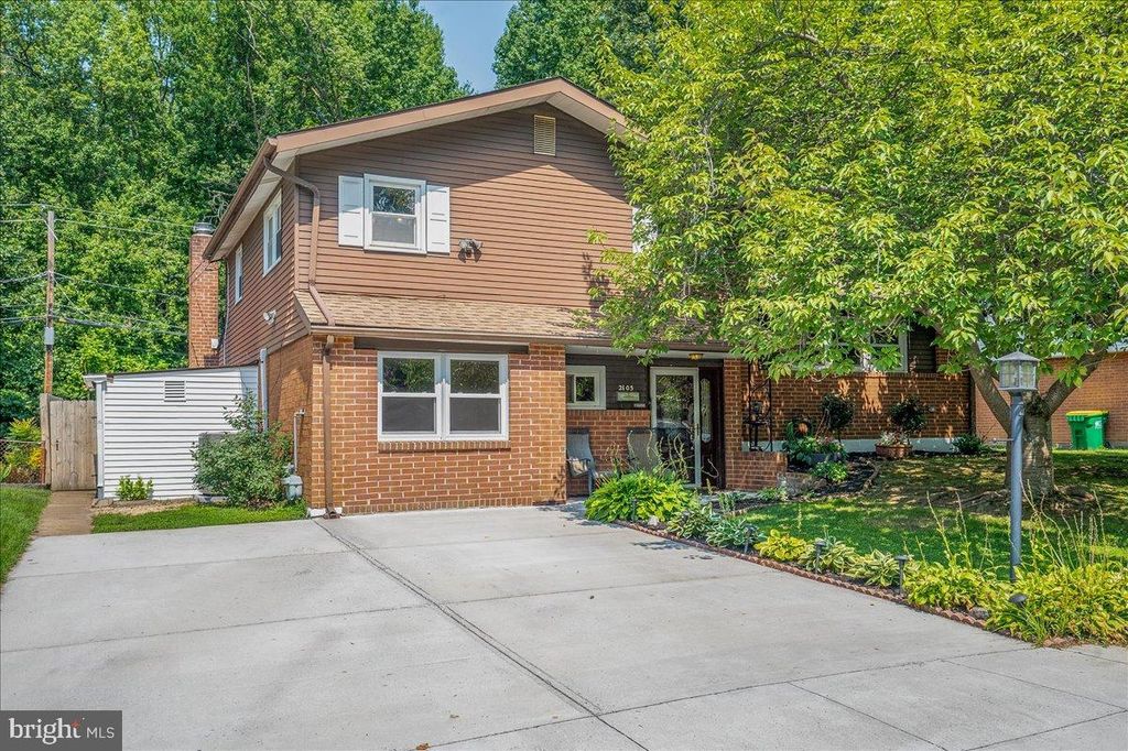 2105 WESTMINSTER DR, Wilmington, DE 19810