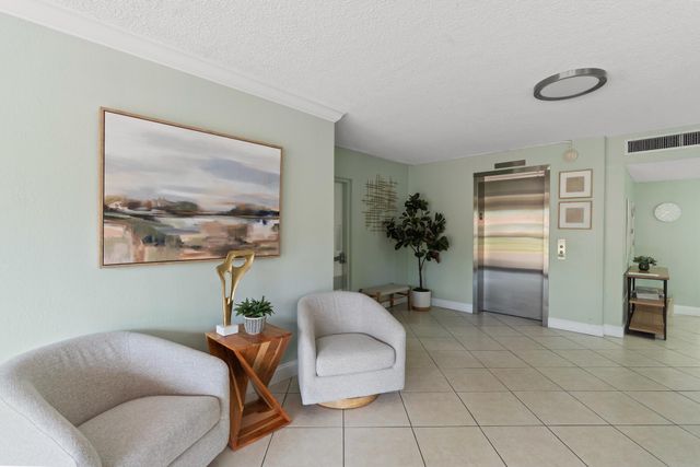 2900 N Palm Aire Drive 106, Pompano Beach, FL 33069