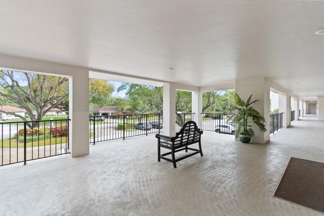 2900 N Palm Aire Drive 106, Pompano Beach, FL 33069