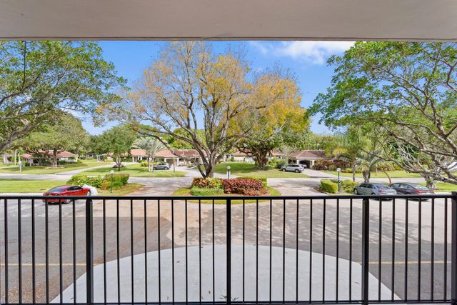 2900 N Palm Aire Drive 106, Pompano Beach, FL 33069