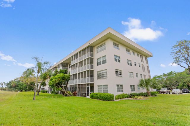 2900 N Palm Aire Drive 106, Pompano Beach, FL 33069