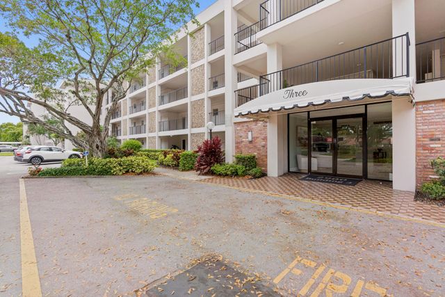 2900 N Palm Aire Drive 106, Pompano Beach, FL 33069