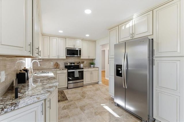 681 Manor Ridge SW Drive, Mableton, GA 30126