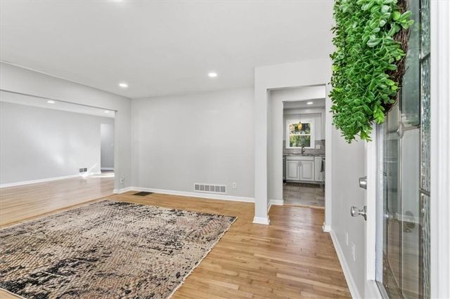 681 Manor Ridge SW Drive, Mableton, GA 30126