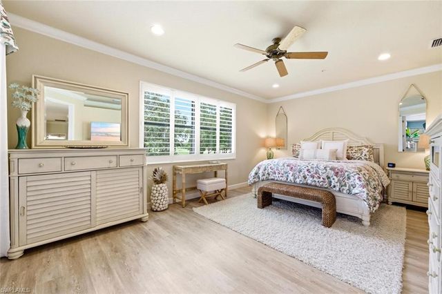 10554 Smokehouse Bay DR 201, Naples, FL 34120
