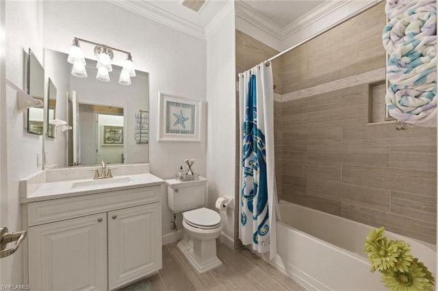 10554 Smokehouse Bay DR 201, Naples, FL 34120