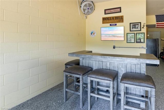 10554 Smokehouse Bay DR 201, Naples, FL 34120