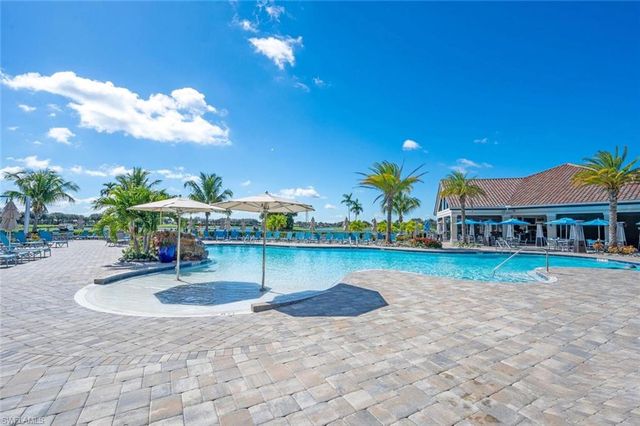 10554 Smokehouse Bay DR 201, Naples, FL 34120