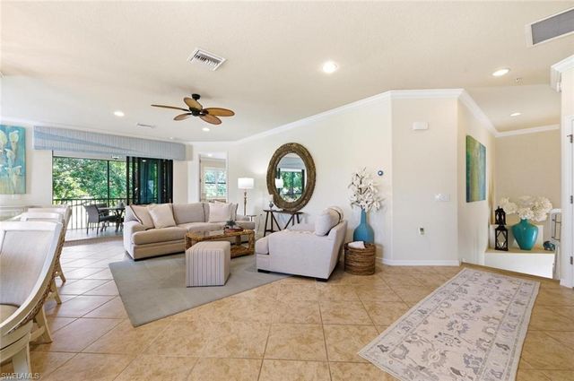 10554 Smokehouse Bay DR 201, Naples, FL 34120