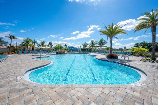 10554 Smokehouse Bay DR 201, Naples, FL 34120