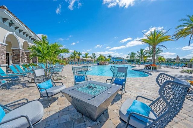 10554 Smokehouse Bay DR 201, Naples, FL 34120