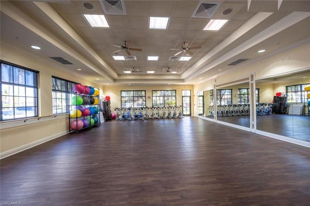 10554 Smokehouse Bay DR 201, Naples, FL 34120