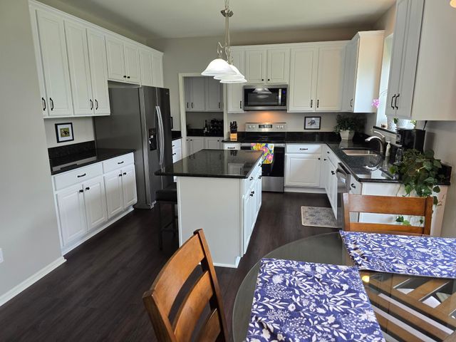 53100 Shinnecock Drive, South Lyon, MI 48178