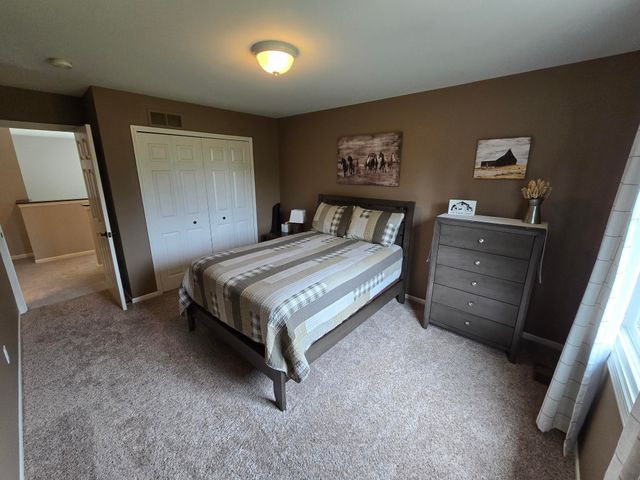 53100 Shinnecock Drive, South Lyon, MI 48178