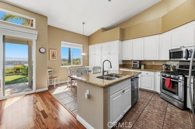 35 Villa Valtelena, Lake Elsinore, CA 92532