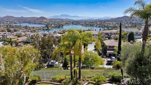 35 Villa Valtelena, Lake Elsinore, CA 92532