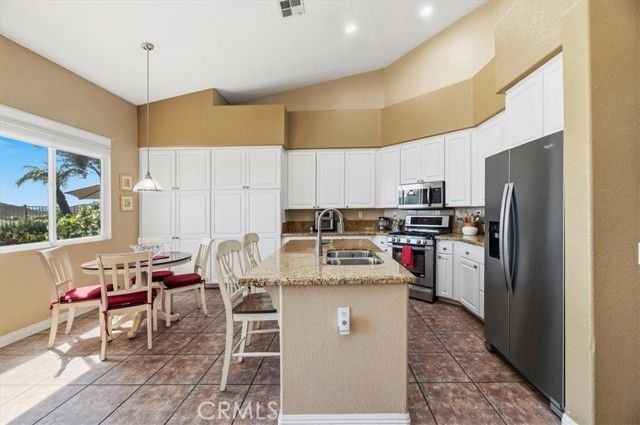 35 Villa Valtelena, Lake Elsinore, CA 92532