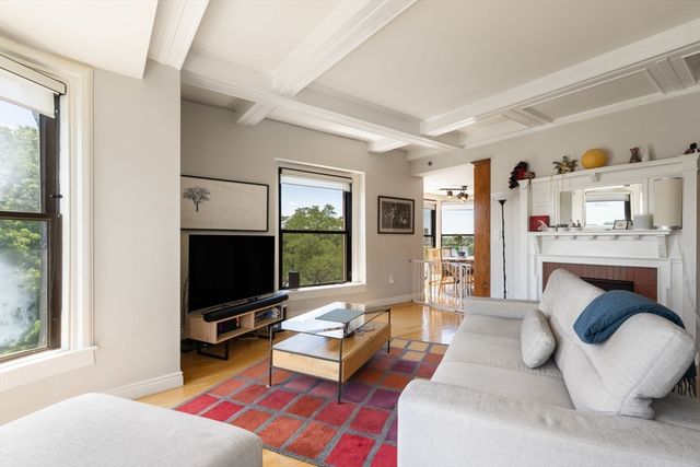 10 Charlesgate E 501, Boston, MA 02215