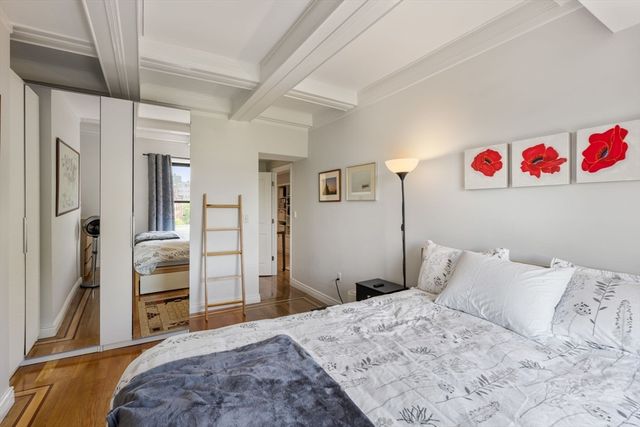 10 Charlesgate E 501, Boston, MA 02215