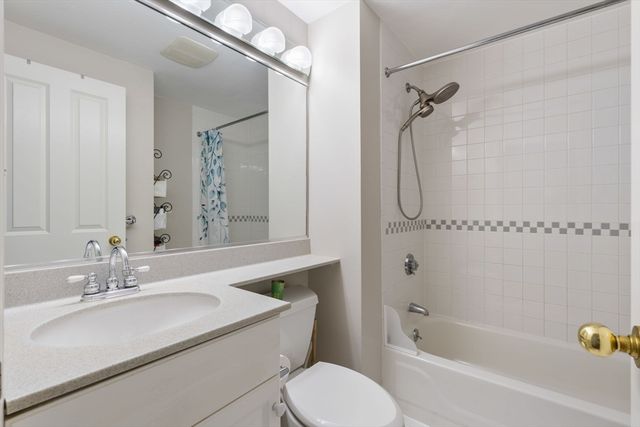 10 Charlesgate E 501, Boston, MA 02215