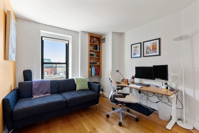 10 Charlesgate E 501, Boston, MA 02215