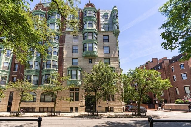 10 Charlesgate E 501, Boston, MA 02215